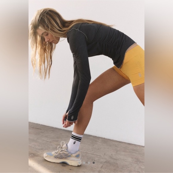 FREE PEOPLE MOVEMENT:Right On Run Long Sleeve Layer - Picture 5 of 12